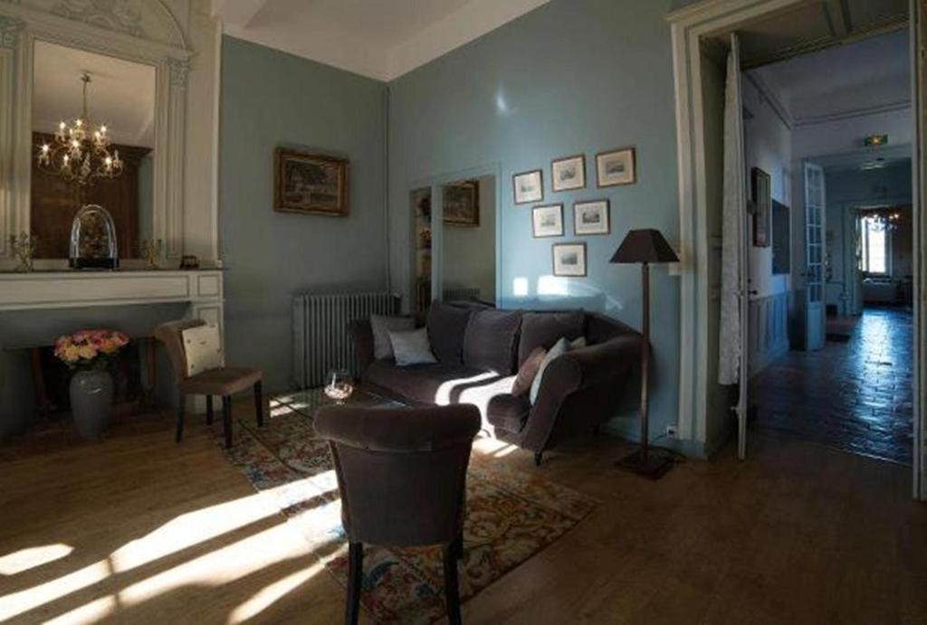Chateau De Lassalle Bed & Breakfast Laplume ภายนอก รูปภาพ